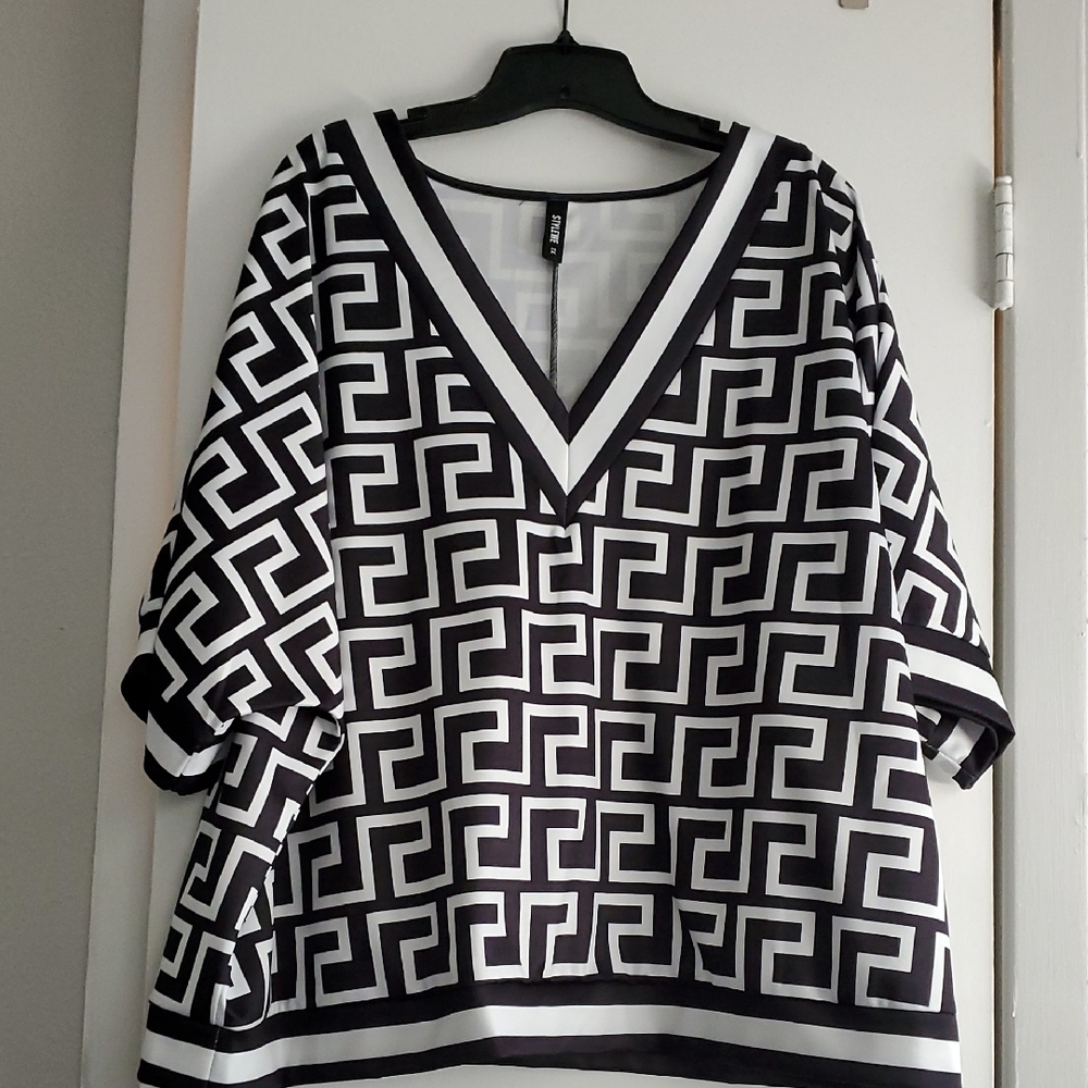 STYLEWE Black and White Blouse Top
